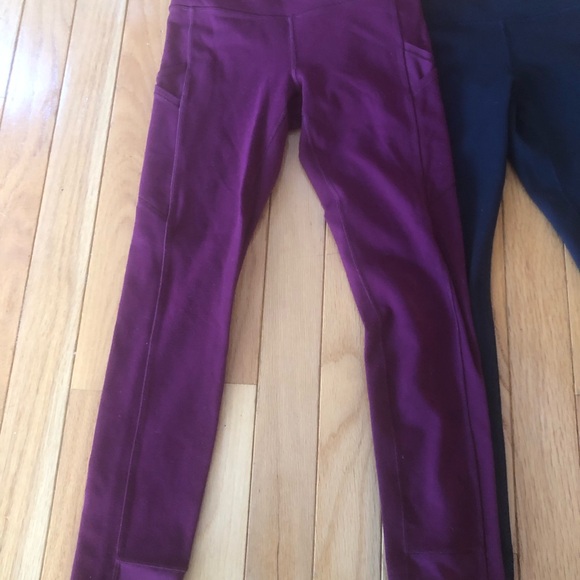 2 pairs ivivva leggings ankle length berry and navy 8 - Picture 2 of 4